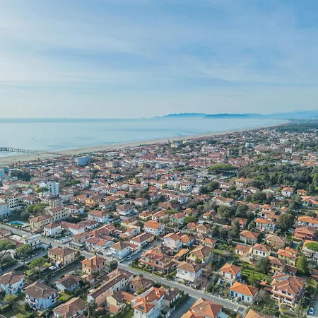 Cristina By Interhome * Pietrasanta