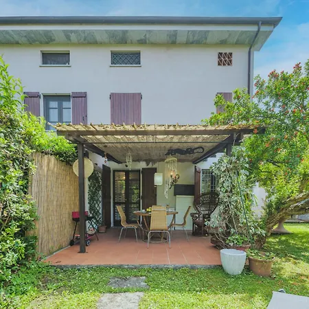 Cristina By Interhome Pietrasanta